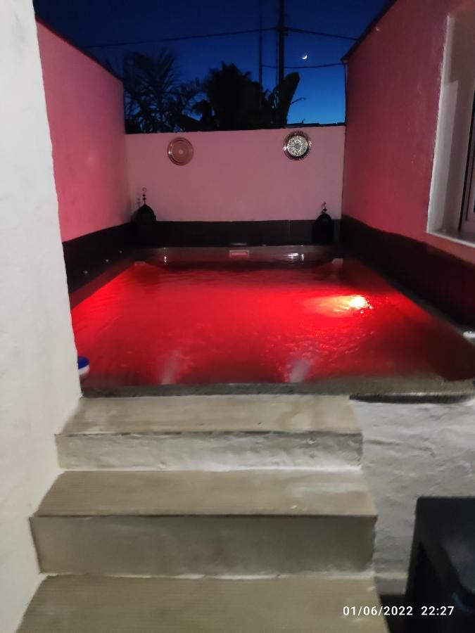 Villa egipto con jacuzzi y piscina climatizada Chiclana de la Frontera Exterior foto