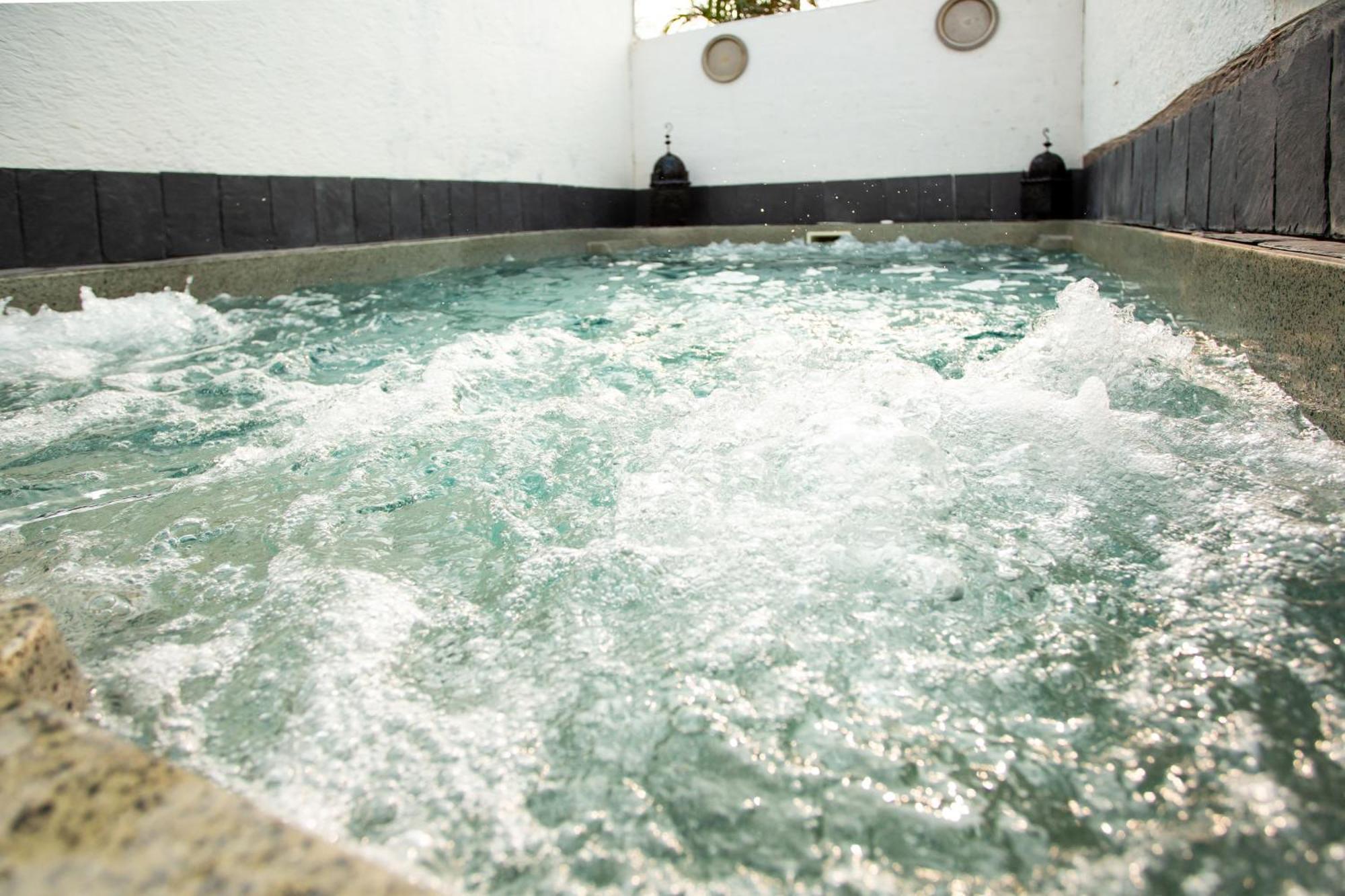 Villa egipto con jacuzzi y piscina climatizada Chiclana de la Frontera Exterior foto